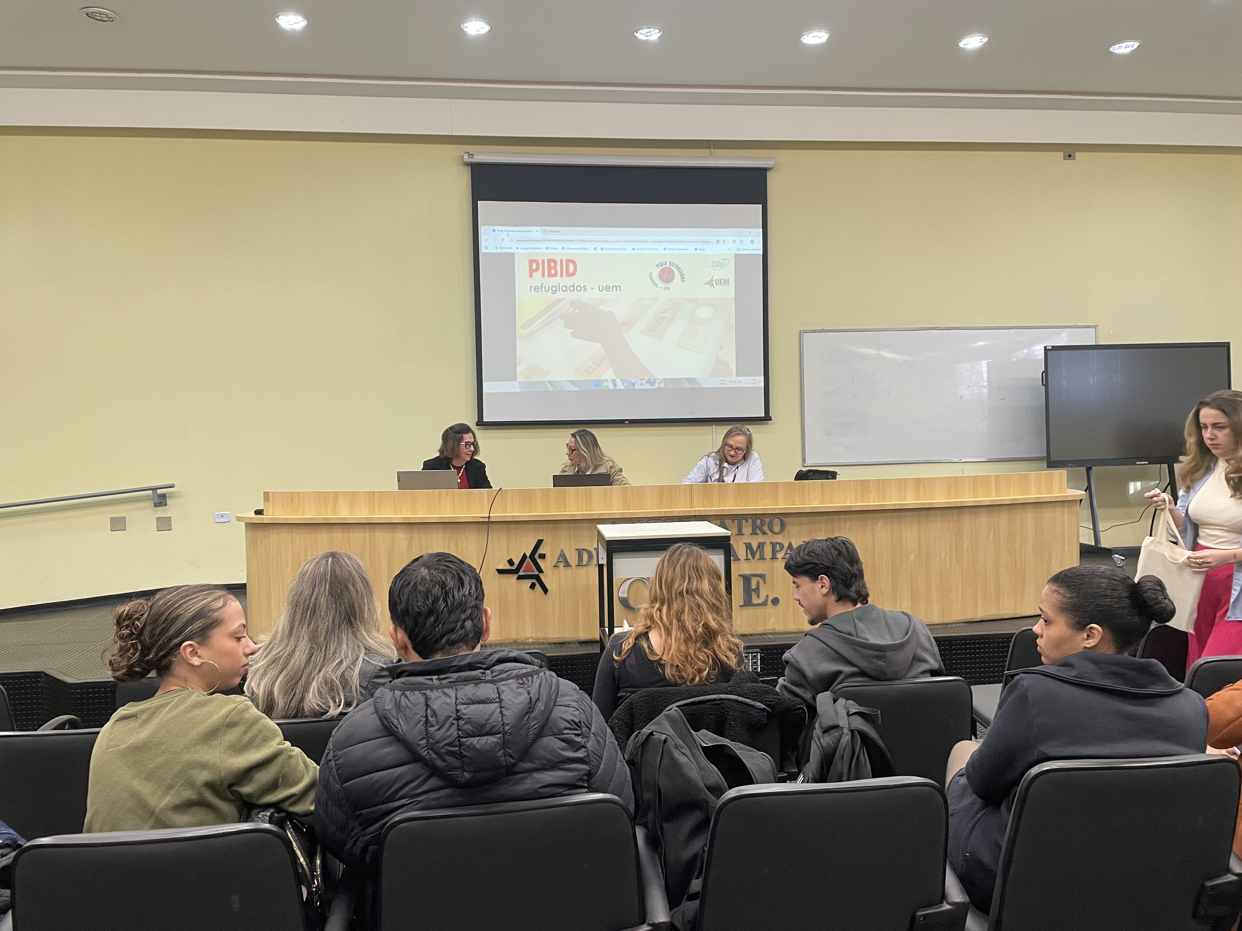 Foto 1 - Encontro de Integração e Avaliação do PIBID/UEM - 2026 - Subprojetos de Alfabetização Educação Especial, Pedagogia Refugiados e Letras-Inglês