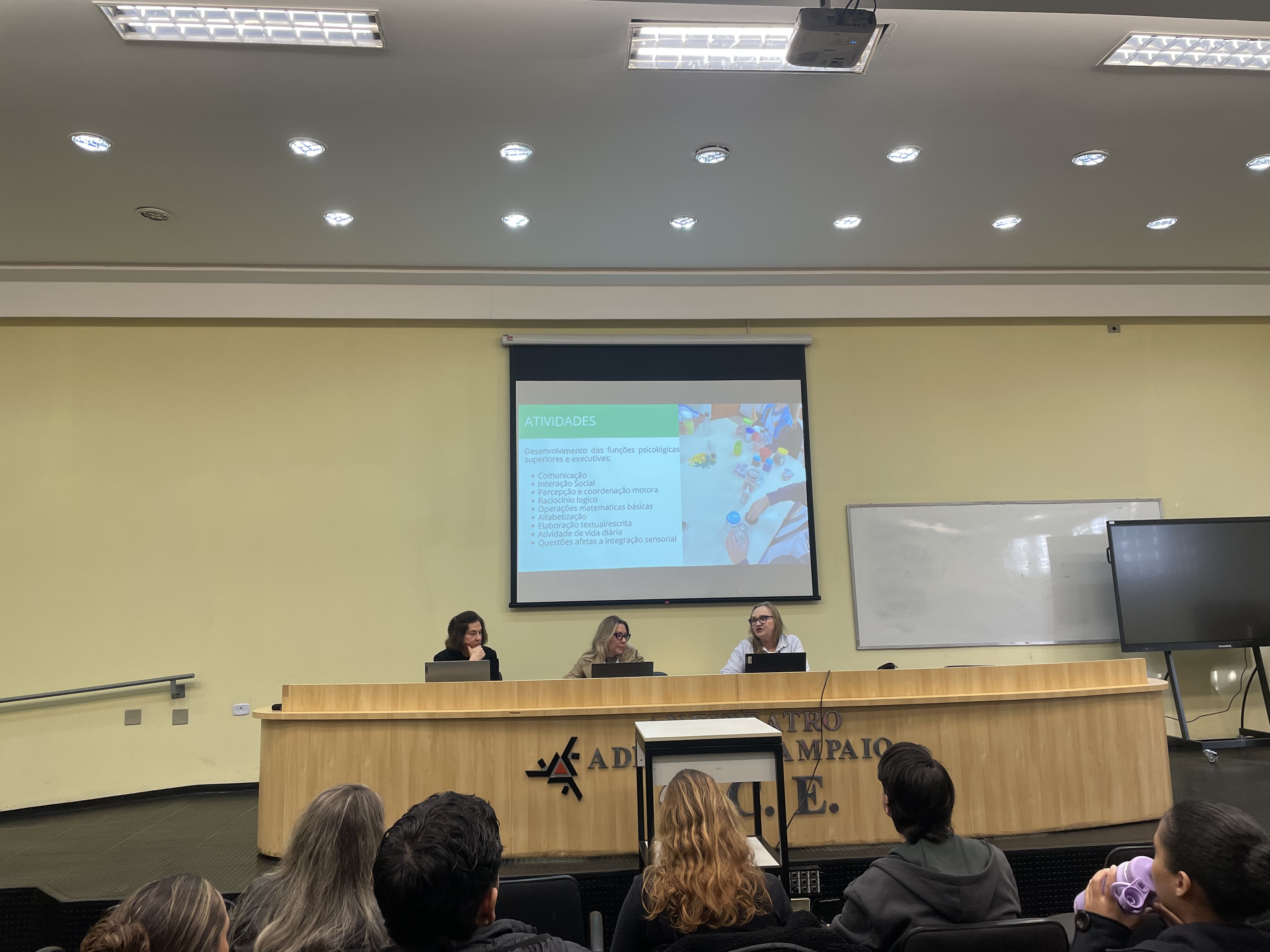 Foto 21 - Encontro de Integração e Avaliação do PIBID/UEM - 2026 - Subprojetos de Alfabetização Educação Especial, Pedagogia Refugiados e Letras-Inglês
