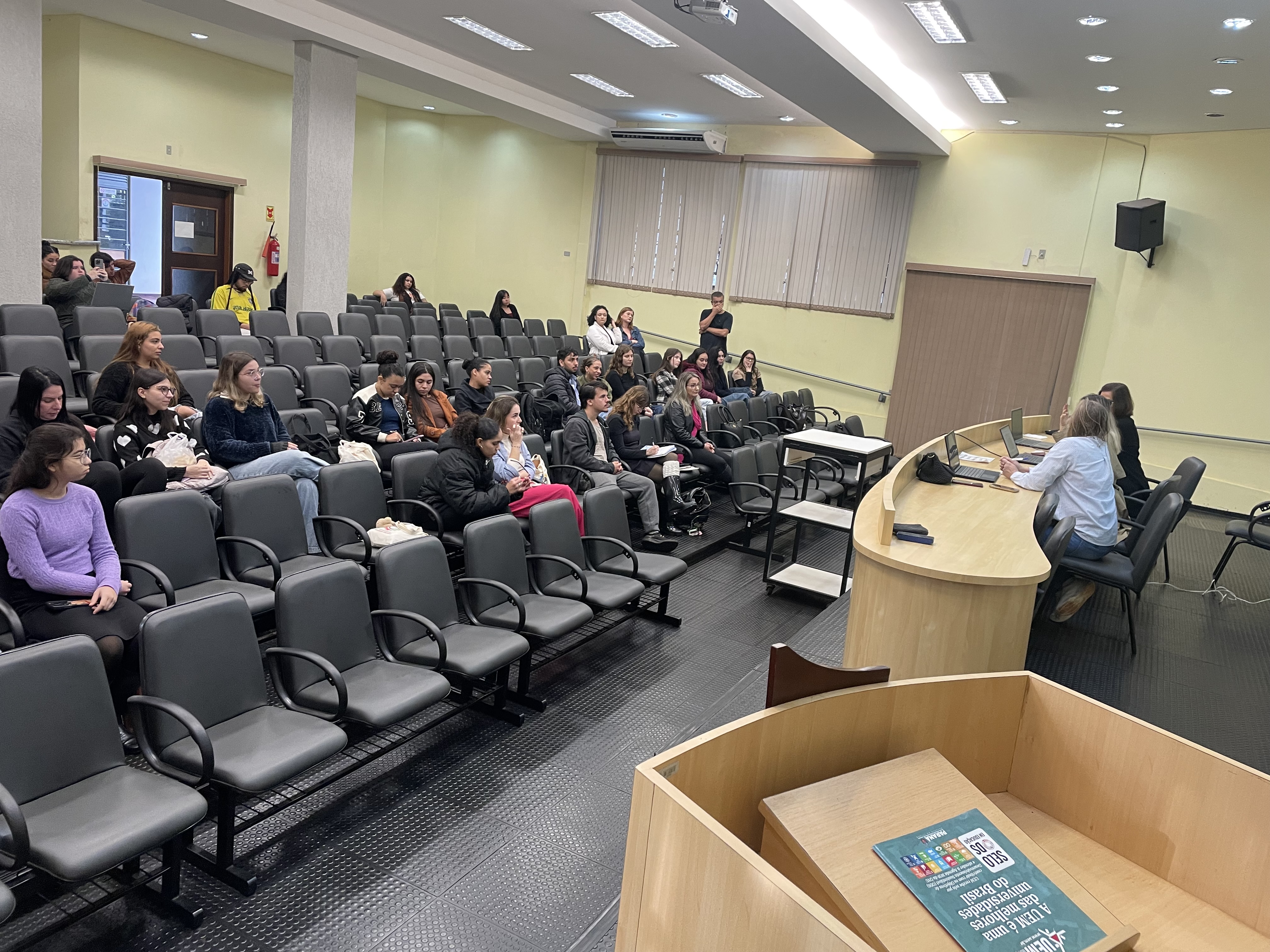 Foto 28 - Encontro de Integração e Avaliação do PIBID/UEM - 2026 - Subprojetos de Alfabetização Educação Especial, Pedagogia Refugiados e Letras-Inglês