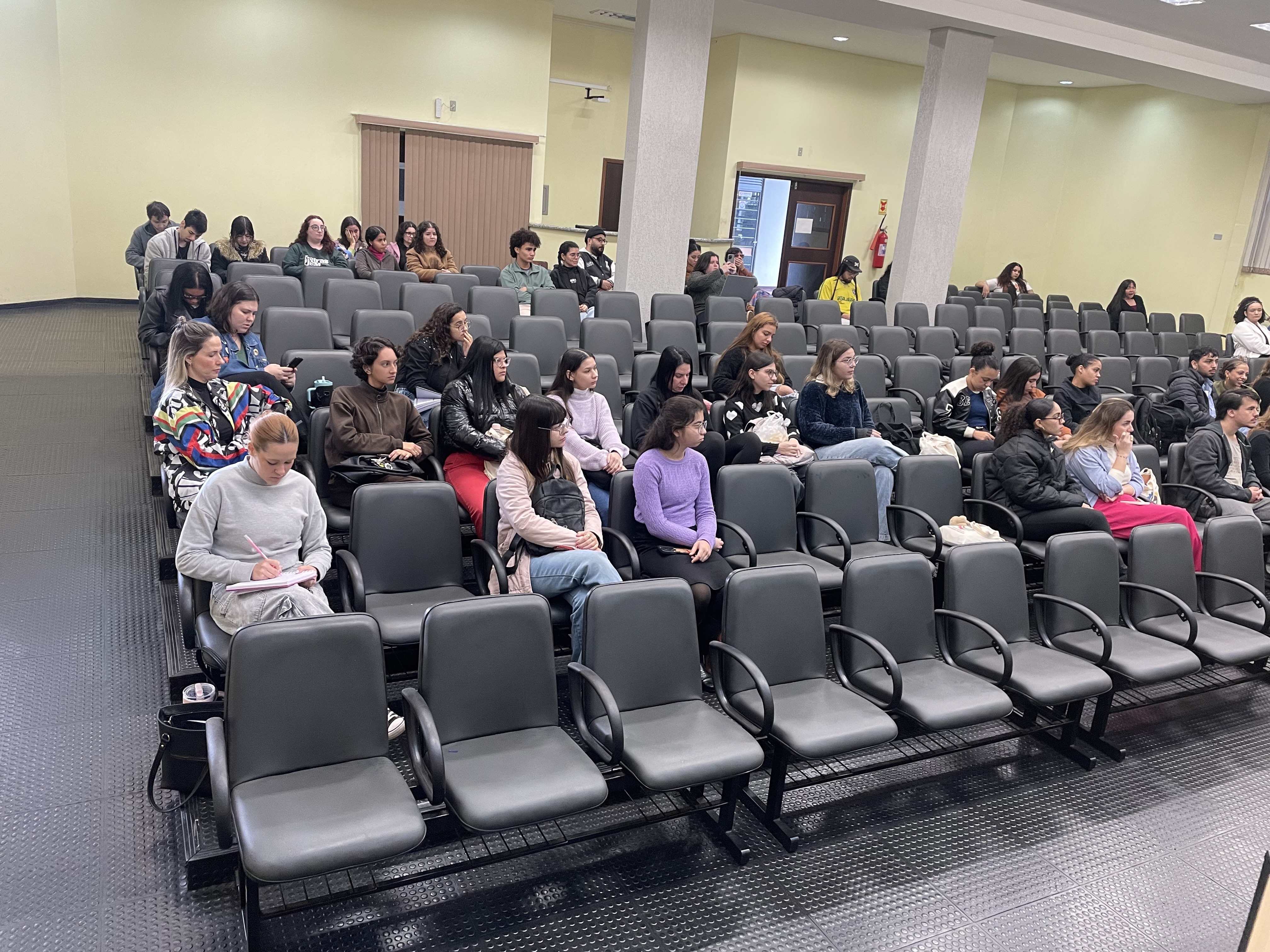 Foto 30 - Encontro de Integração e Avaliação do PIBID/UEM - 2026 - Subprojetos de Alfabetização Educação Especial, Pedagogia Refugiados e Letras-Inglês