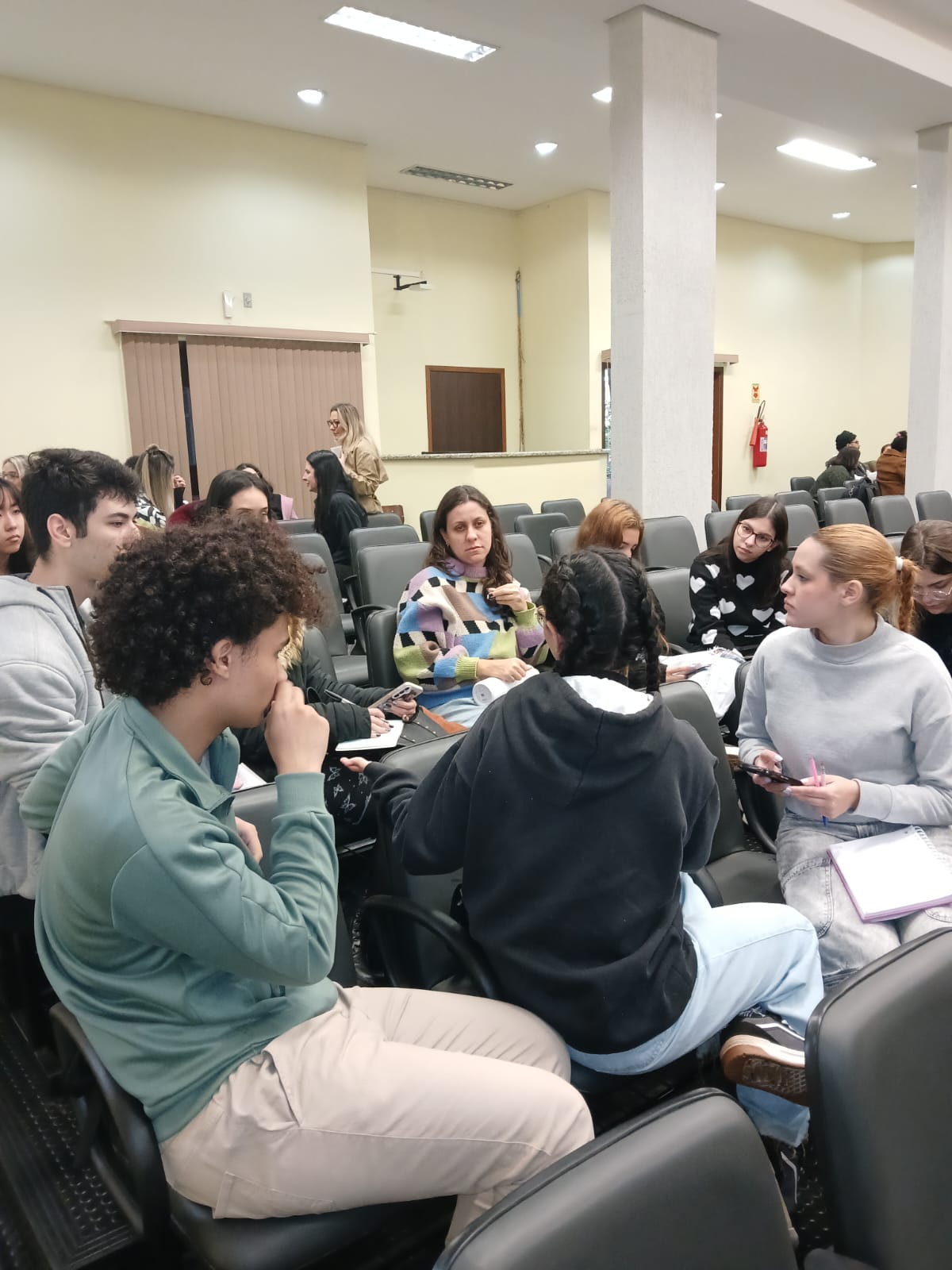 Foto 35 - Encontro de Integração e Avaliação do PIBID/UEM - 2026 - Subprojetos de Alfabetização Educação Especial, Pedagogia Refugiados e Letras-Inglês